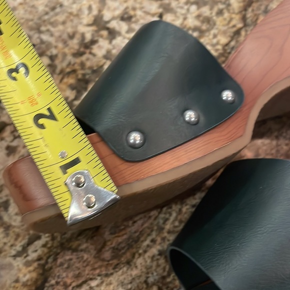 Not for sale. Gave to Goodwill,  site won’t let me delete - Picture 2 of 6